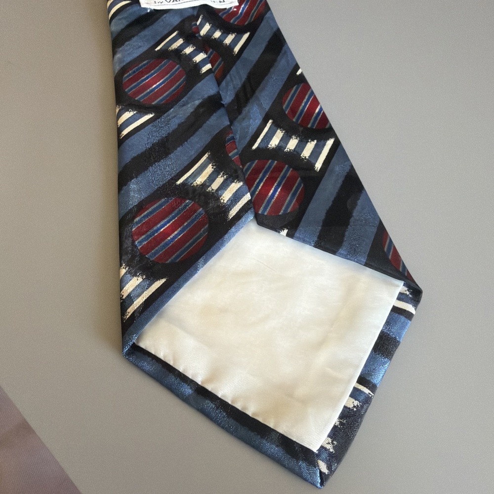 Vtg Editions By Van Heusen Neck Tie Blue w/ Red Short Abstract Polyester - Picture 3 of 5